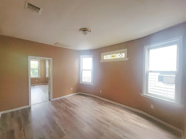 217 N 15th St #3, East Orange, NJ 07017