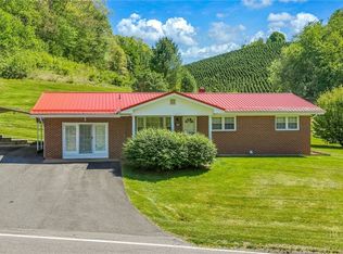 346 Piney Creek Road, Lansing, NC 28643
