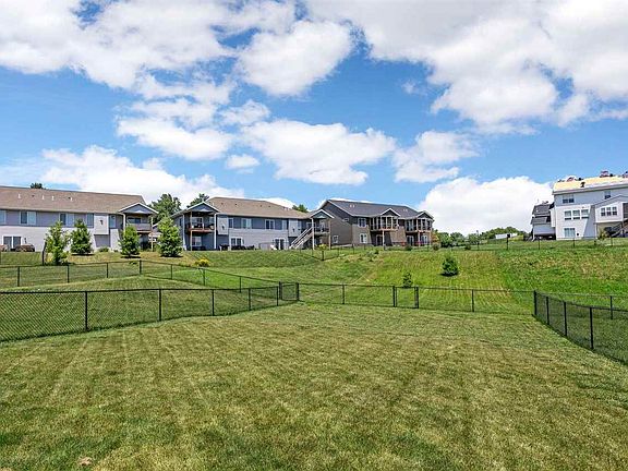 2nd image of 417 Dawson Dr