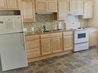 8 School St APT 1, Brunswick, ME 04011