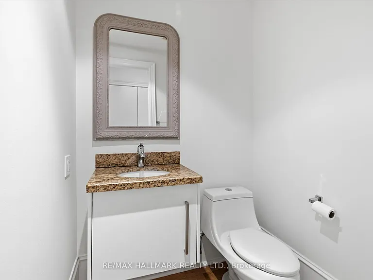 477 Richmond St W #306 — Photo 26