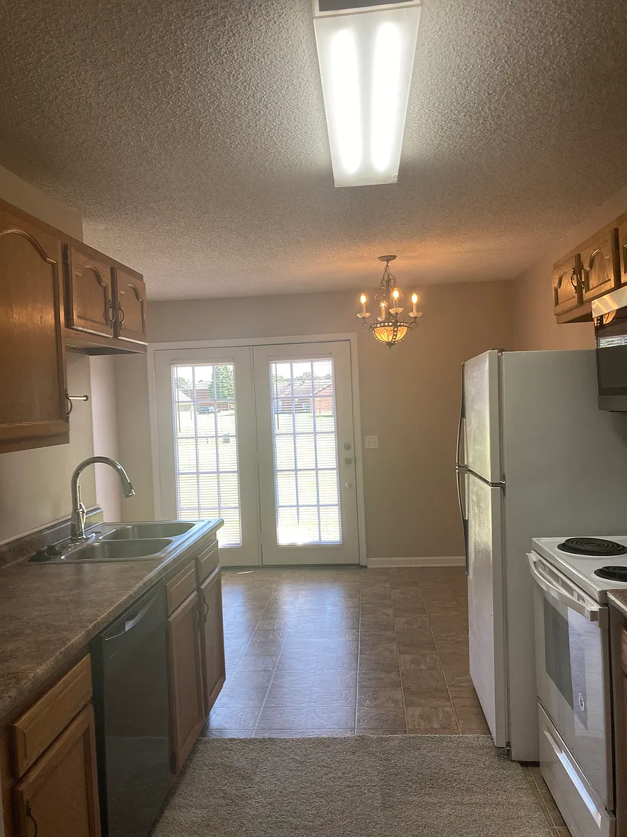 Building Photo - 1402 Crystal Brook Ln #1A