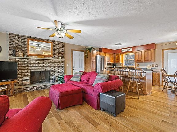 4th image of 8755 Mariner Dr