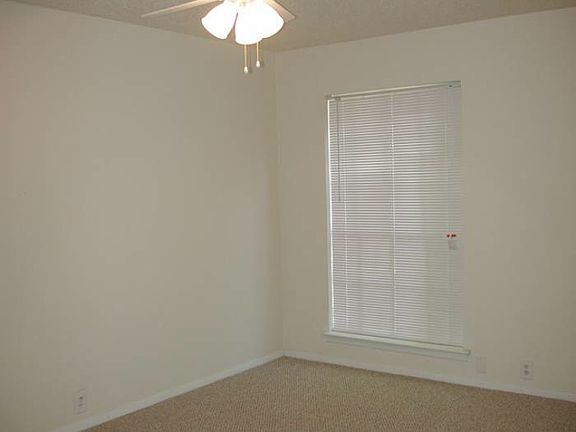 5th image of 143 Highland Park Ct