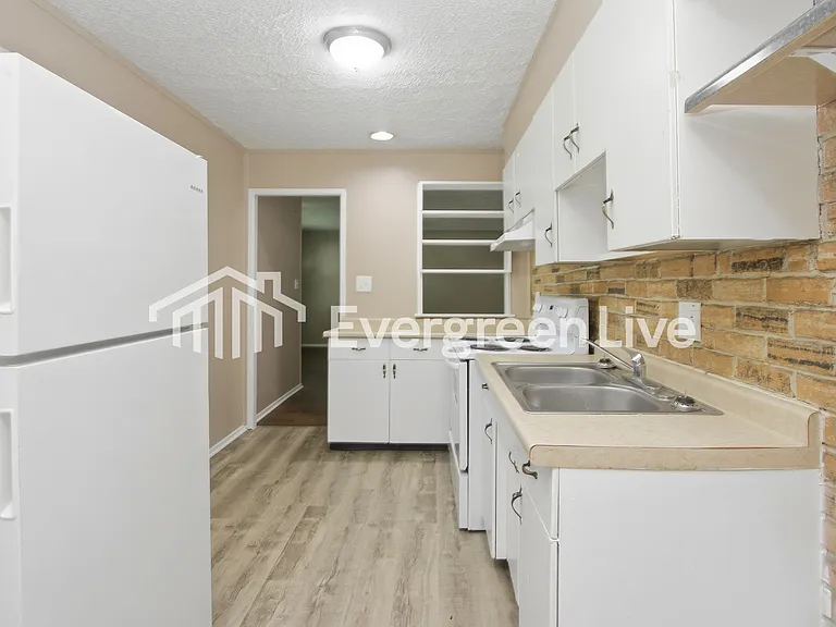 7350 Twin Beech Dr — Photo 7