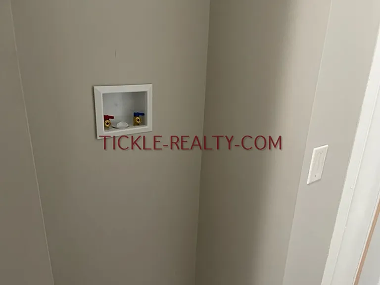 681 Averill Ave. — Photo 13