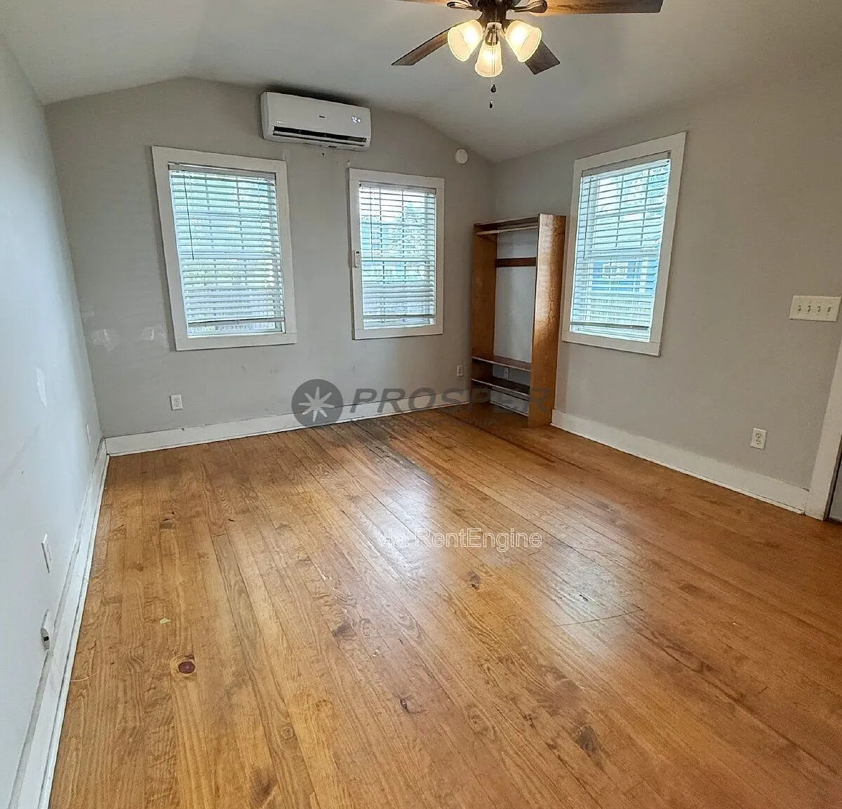 1 bed, 1.0 bath, 500 sqft, $1,300 — Photo 4