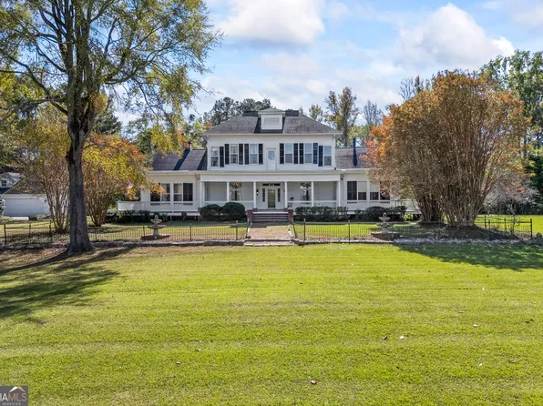 1091 Peachtree Ave E, Union Point, GA 30669