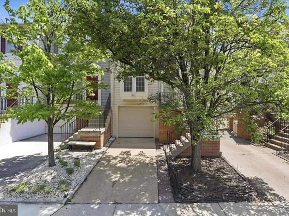 7723 Markham Grant Ln, Alexandria, VA 22315