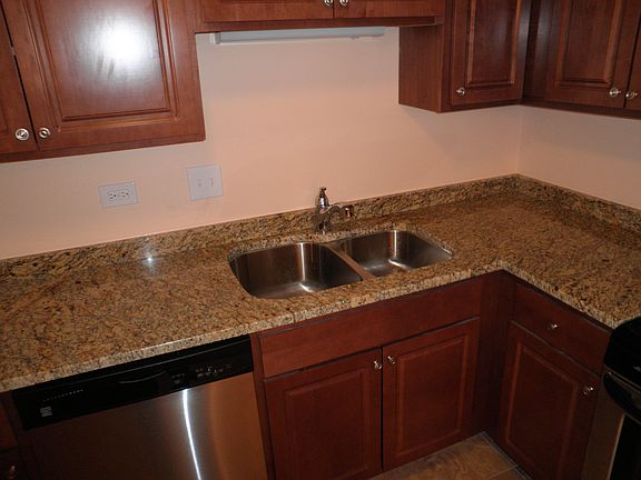 2nd image of 2400 Bayside Dr Unit 1