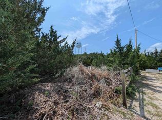60 Mary Ann Dr, Ocracoke, NC 27960