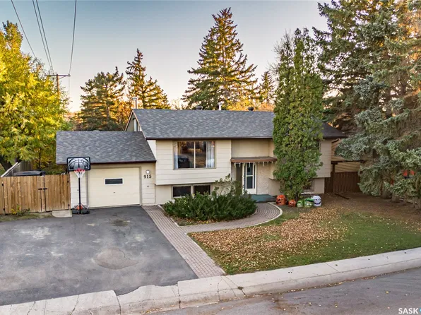 915 Normandy Drive, Moose Jaw, SK S6H 3G8