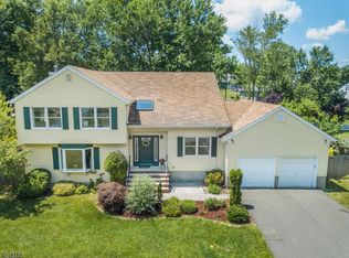 5 Woodside Ave, West Caldwell, NJ 07006