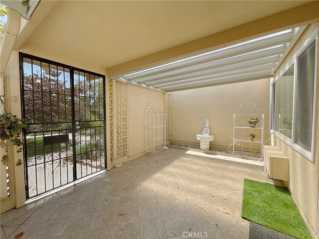 2 bed, 1277 sqft, $3,275 — Photo 4