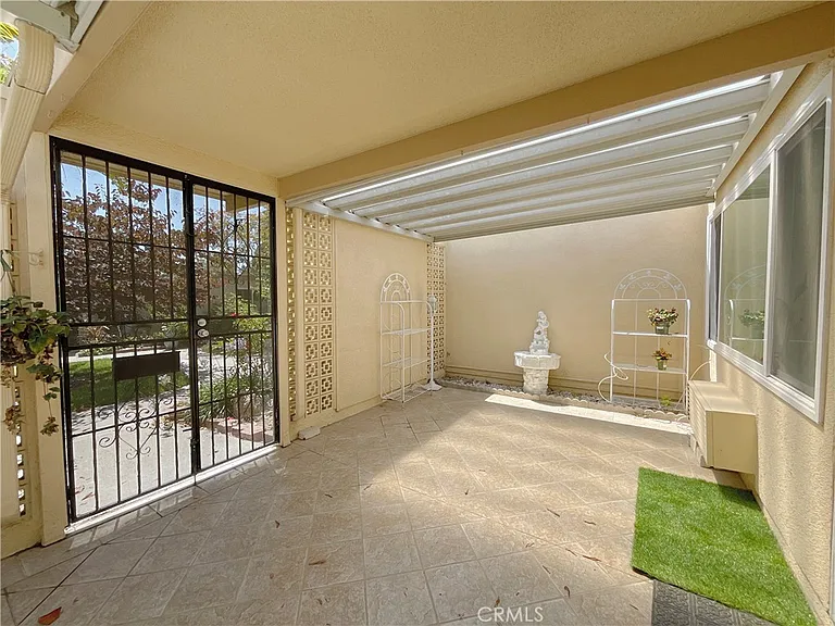 221 Avenida Majorca #C — Photo 4