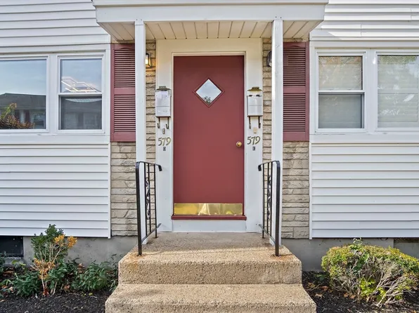 579 Union Ave APT D, Framingham, MA 01702