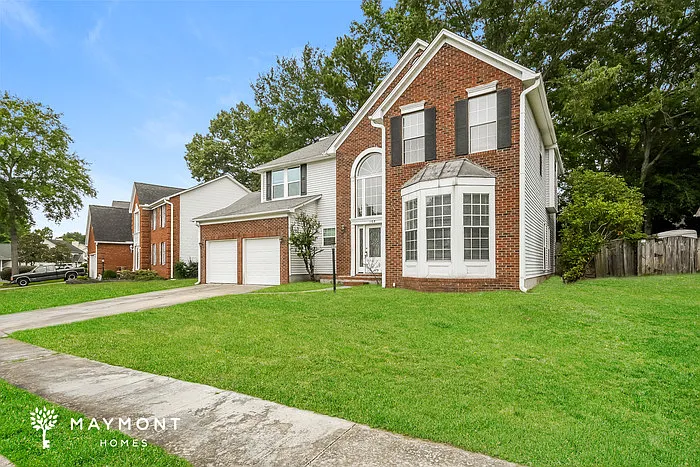 4 bed, 2.5 bath, 2383 sqft, $2,645 — Photo 4