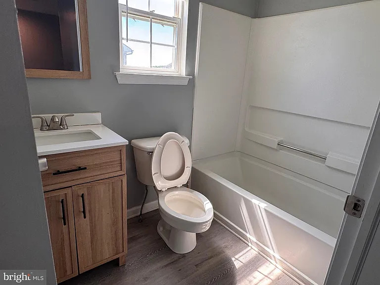 658 Dairy Dr — Photo 13