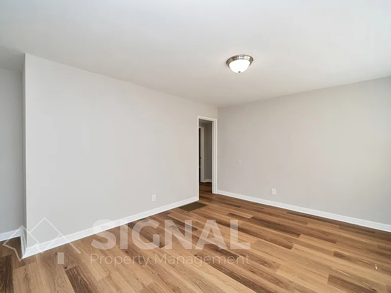 300 Norwood Ave — Photo 3