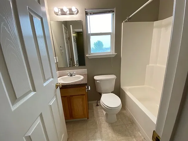 16653 New Colony Ave — Photo 2