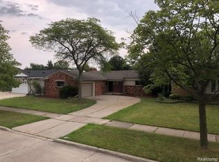27115 Northmore St, Dearborn Heights, MI 48127
