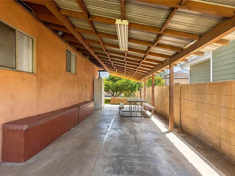 526 E Olive Ave #A — Photo 3