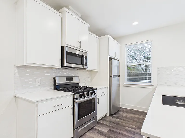 6102 Caddie St #B — Photo 9