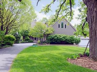 1907 Hitchcock Ave, Downers Grove, IL 60515