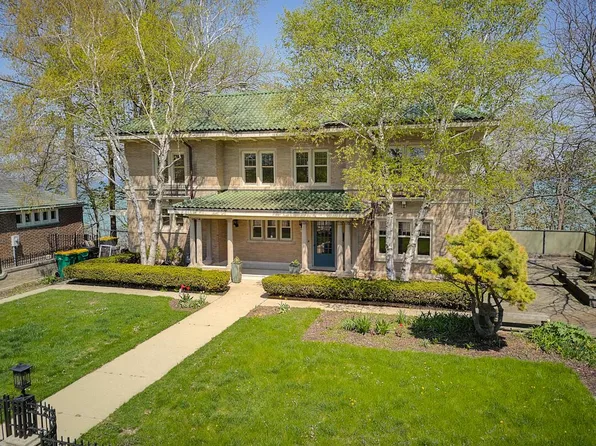 4162 North Lake DRIVE, Shorewood, WI 53211
