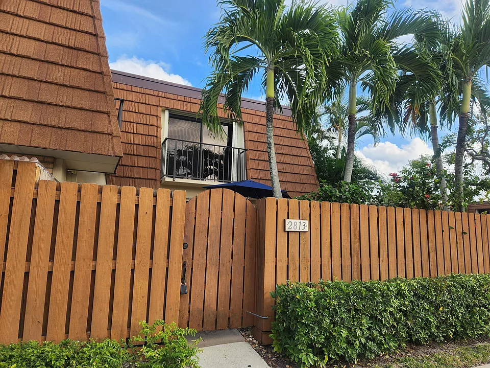 2813 28th Ct