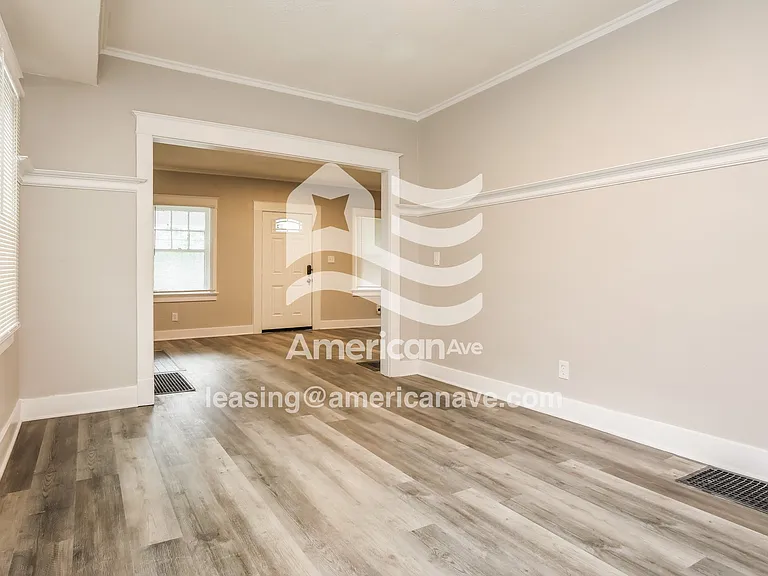 1666466_004_wm_-_living_room_13076942.jpg