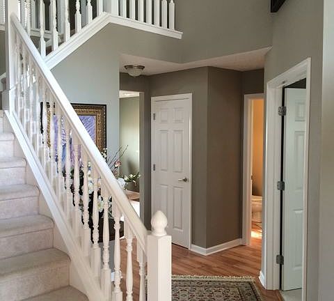 2nd image of 10654 Nassau St