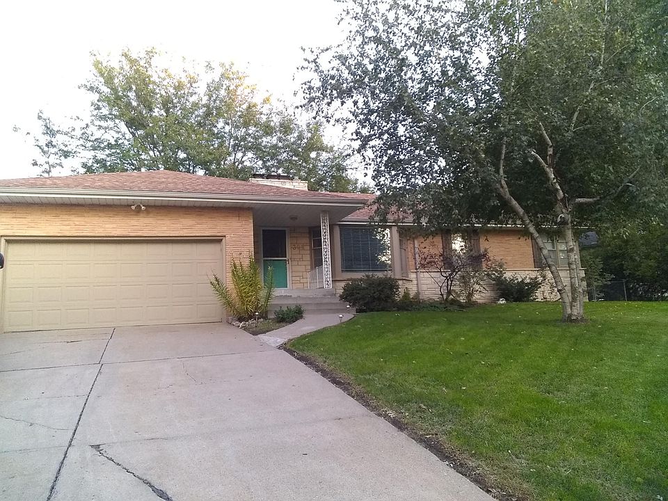 1st image of 301 Lorraine Dr