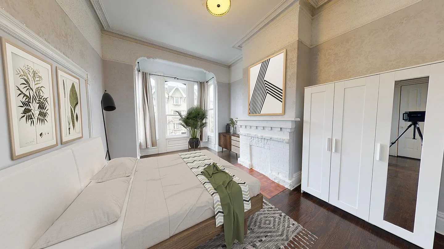 Renovated Lower Haight home with deck & fenced yard — Photo 2