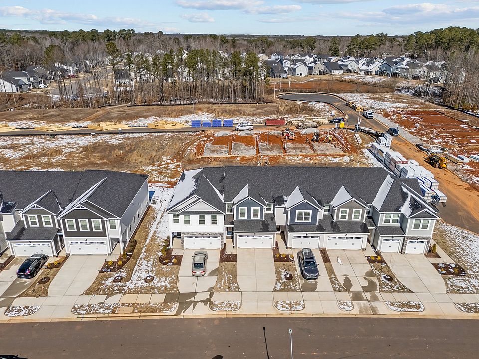 2nd image of 144 Pinkie Ln