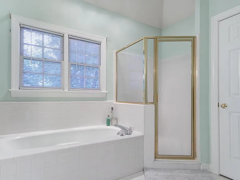 207 Custer Trl — Photo 13