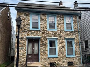 11 W Main St, Macungie, PA 18062