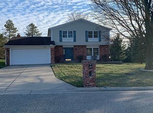 1644 Dennett Ln, Rochester Hills, MI 48307