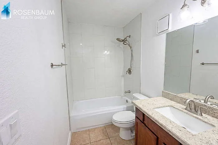 5135 N 10th St #15 — Photo 7