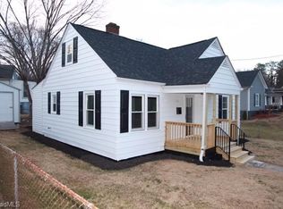 220 Broad St, Mount Airy, NC 27030