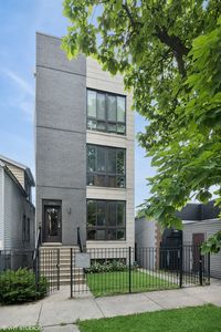 2705 N Artesian Ave #1, Chicago, IL, 60647