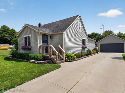 425 S 7th St, Brighton, MI, 48116