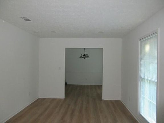 5th image of 5450 Brookview Dr