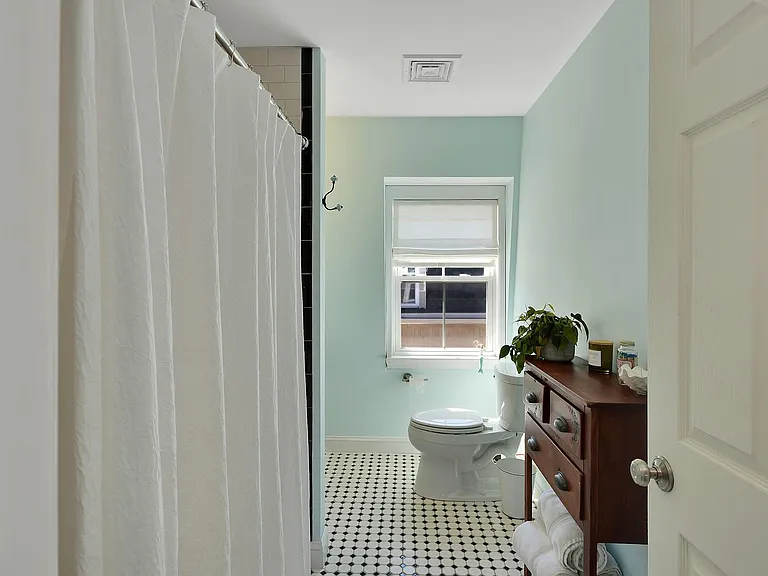 9 Atlantic St — Photo 22
