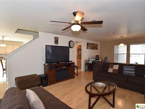 3rd image of 2818 Balfour Post