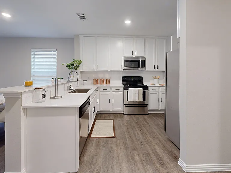 Audra Townhomes — Photo 9