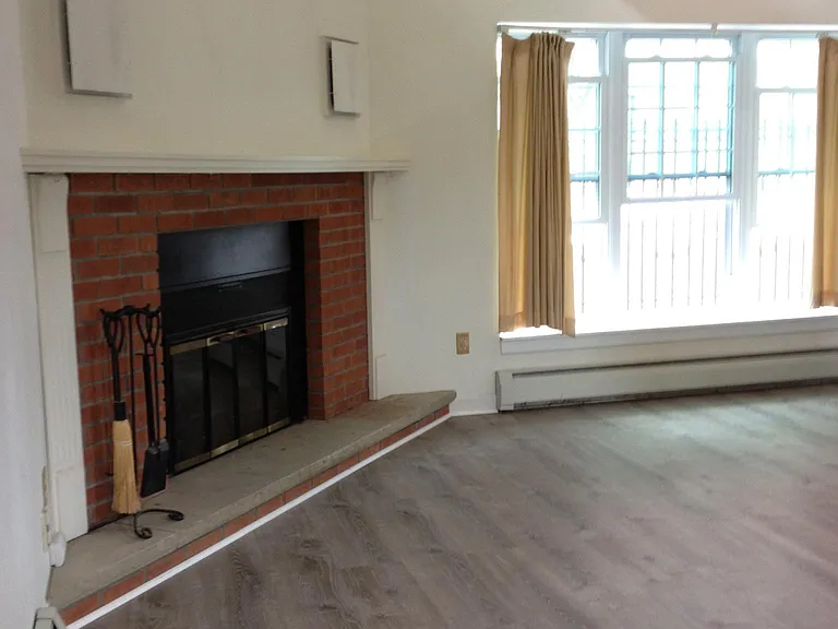 12 Park St — Photo 2