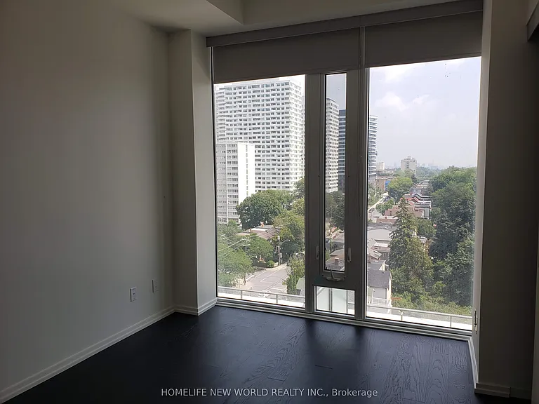 5 Soudan Ave #1104 — Photo 6