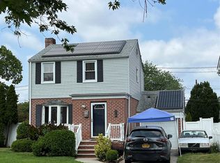 36 Amethyst Street, Elmont, NY 11003