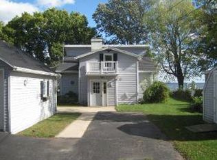 6420 Paynes Point Rd, Neenah, WI 54956